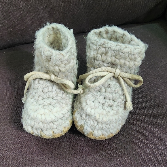 Wool & Leather Infant Slippers - Picture 3 of 5